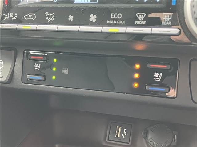 TOYOTA RAV4 HYBRID 4WD 2023 Image 31