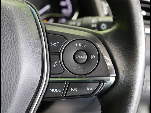 TOYOTA CAMRY HYBRID 2017 Image 31