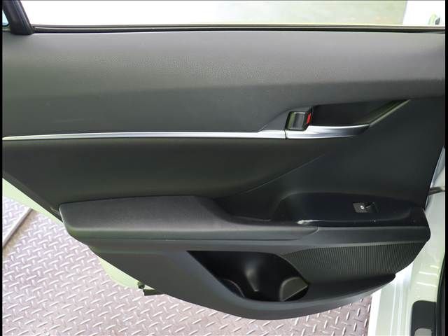 TOYOTA CAMRY HYBRID 2017 Image 31