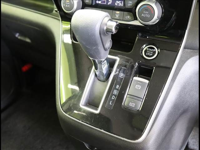 NISSAN SERENA  S-HYBRID 2021 Image 31