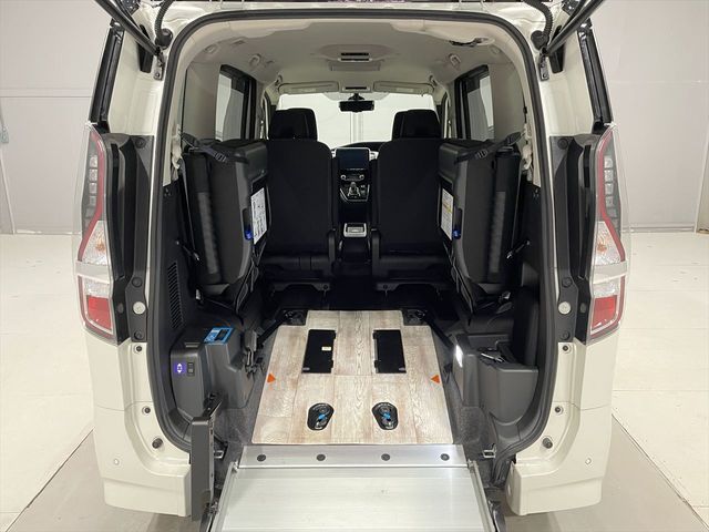 NISSAN SERENA  WG 2021 Image 31