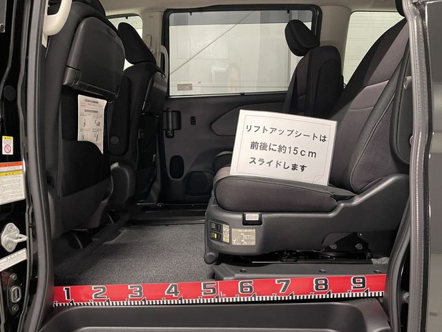 NISSAN SERENA  WG 2018 Image 31