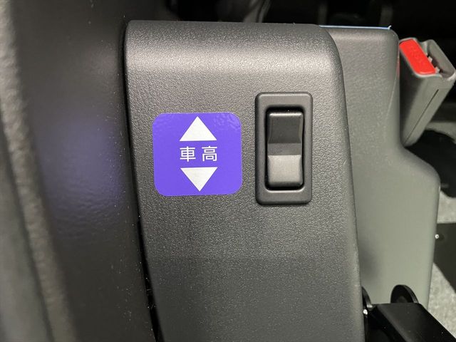 NISSAN SERENA  WG 2018 Image 31