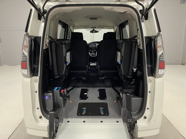 NISSAN SERENA  WG 2018 Image 31
