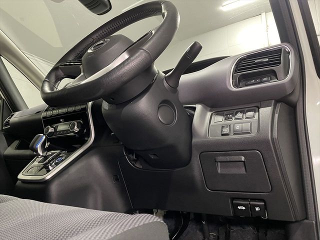 NISSAN SERENA  WG 2018 Image 31