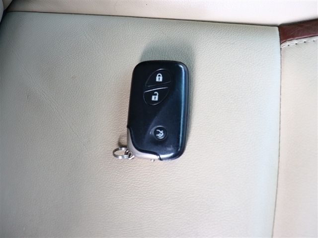 TOYOTA LEXUS HS250H 2012 Image 31