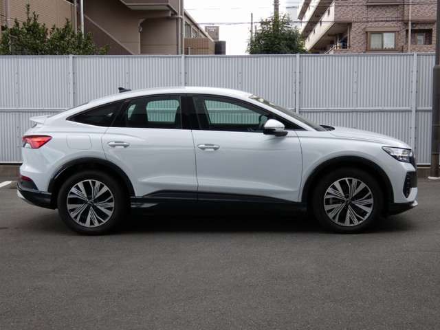 AUDI Q4 E-TRON SPORT 2023 Image 31