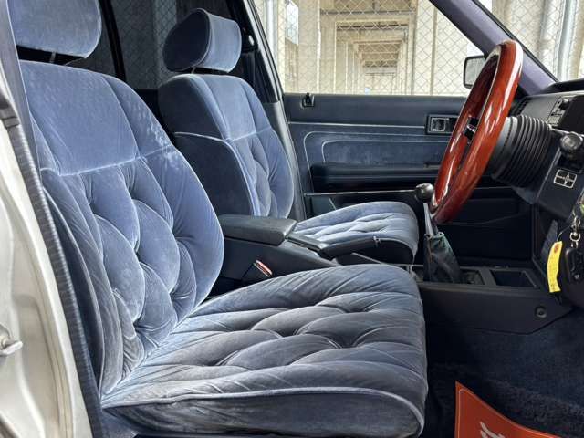 TOYOTA MARK2 SEDAN 1987 Image 31