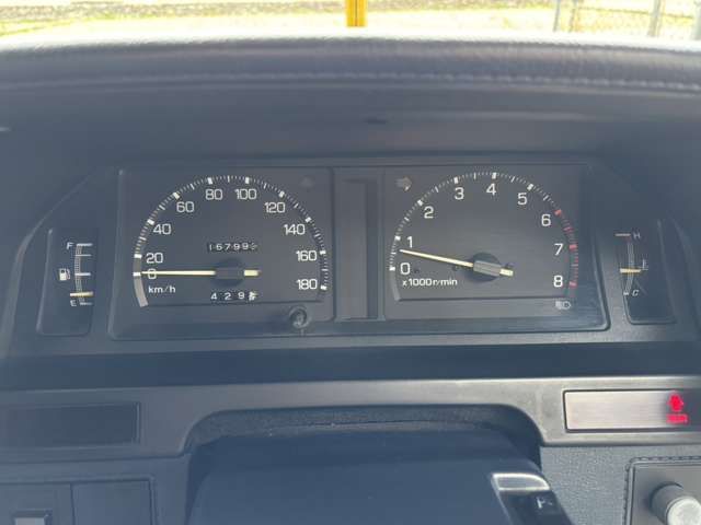 TOYOTA MARK2 SEDAN 1987 Image 31