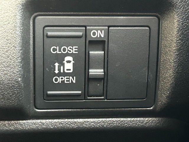 HONDA N BOX CUSTOM 2024 Image 31