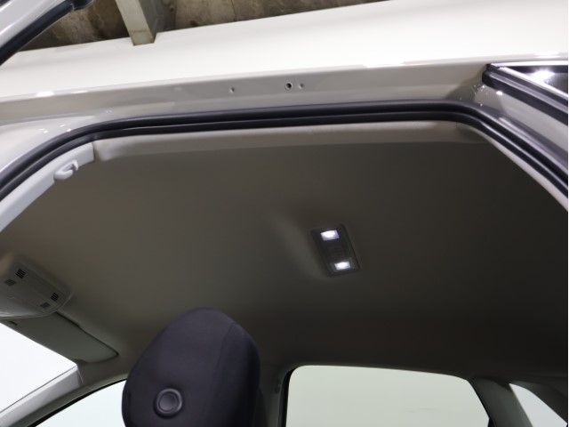 VOLKSWAGEN POLO 2022 Image 31