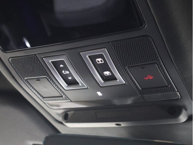 ROVER DEFENDER 2023 Image 31