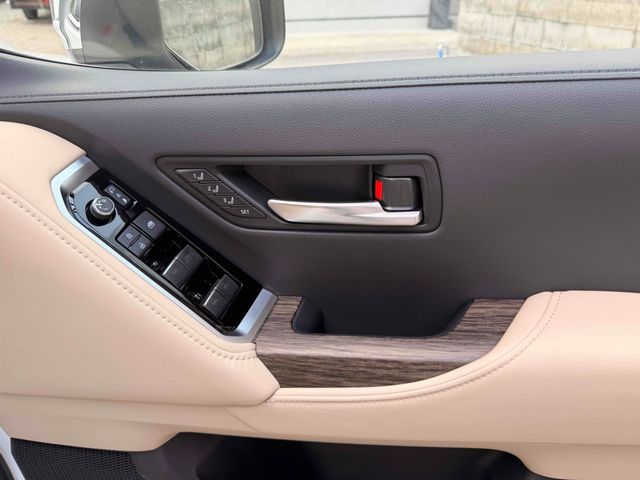 TOYOTA LANDCRUISER WAGON 2023 Image 31