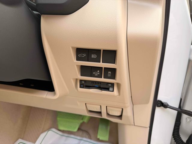 TOYOTA LANDCRUISER WAGON 2023 Image 31