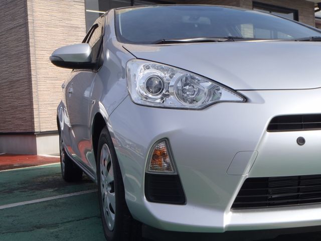 TOYOTA AQUA 2013 Image 31