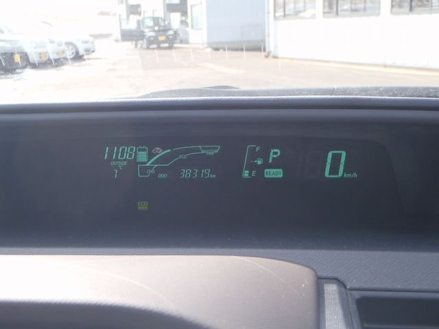 TOYOTA AQUA 2013 Image 31