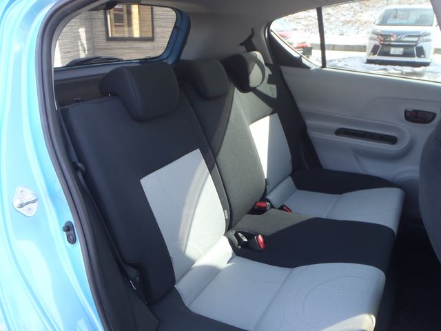 TOYOTA AQUA 2012 Image 31