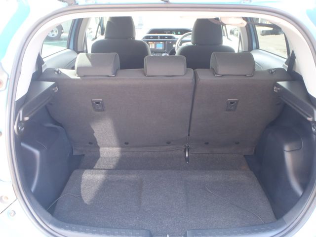 TOYOTA AQUA 2012 Image 31