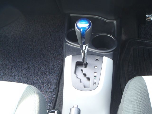 TOYOTA AQUA 2012 Image 31