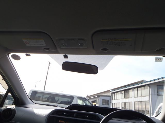 TOYOTA AQUA 2012 Image 31