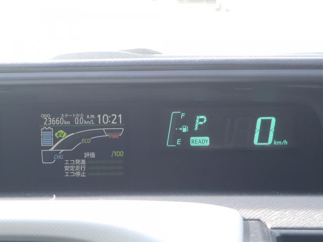 TOYOTA AQUA 2012 Image 31