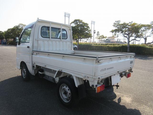DAIHATSU HIJET TRUCK 4WD 2004 Image 31