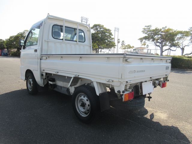 DAIHATSU HIJET TRUCK 4WD 2004 Image 31