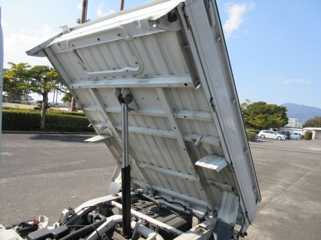 DAIHATSU HIJET TRUCK 4WD 2004 Image 31