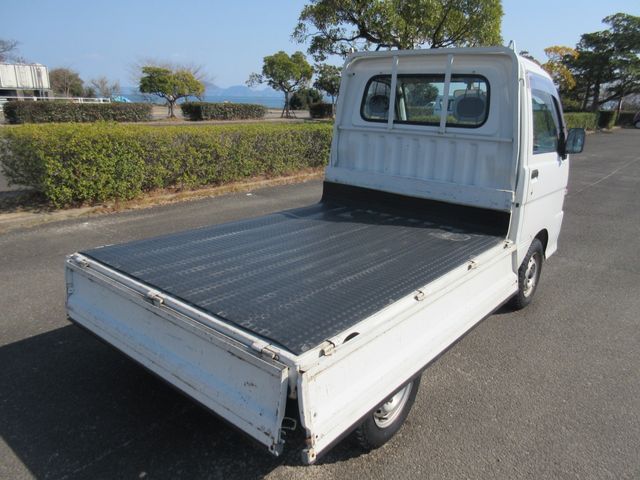 DAIHATSU HIJET TRUCK 4WD 2004 Image 31