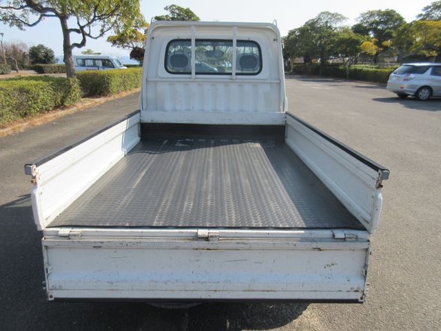 DAIHATSU HIJET TRUCK 4WD 2004 Image 31