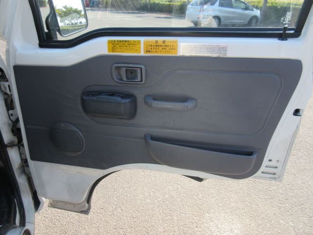 DAIHATSU HIJET TRUCK 4WD 2004 Image 31