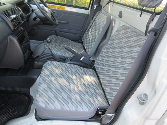 DAIHATSU HIJET TRUCK 4WD 2004 Image 31