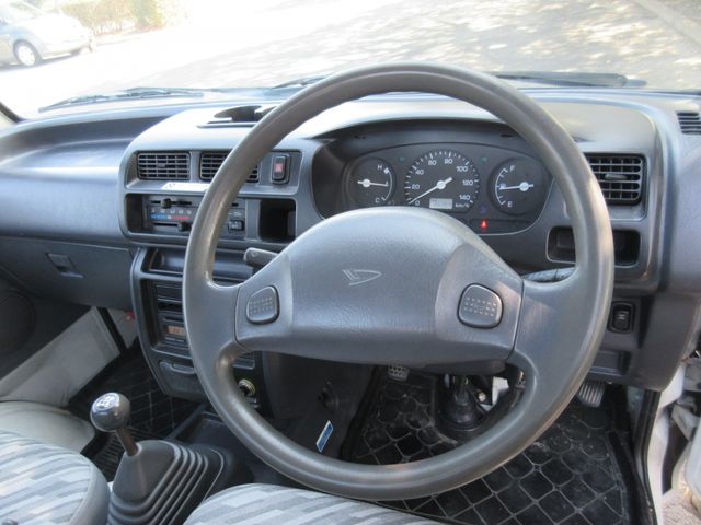 DAIHATSU HIJET TRUCK 4WD 2004 Image 31