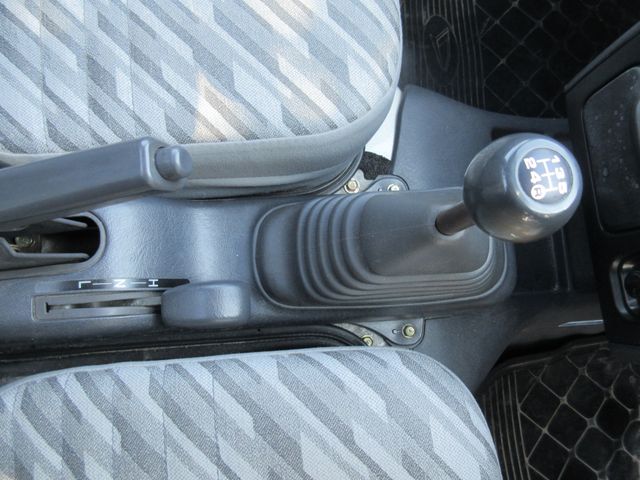 DAIHATSU HIJET TRUCK 4WD 2004 Image 31