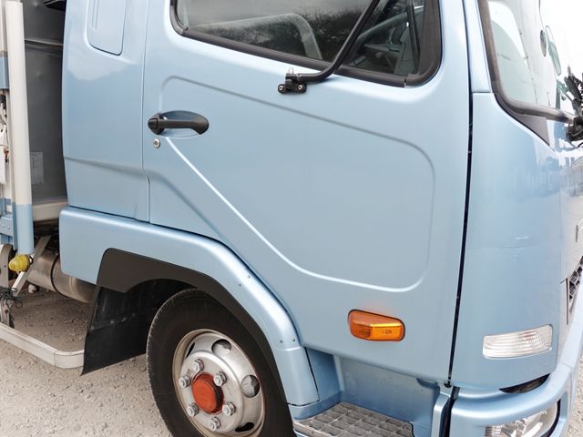 MITSUBISHI FUSOU FIGHTER 2017 Image 31