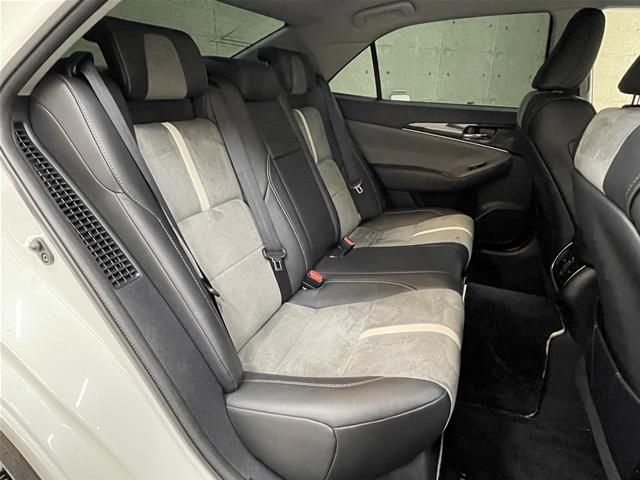 TOYOTA CROWN SEDAN HYBRID 2017 Image 31