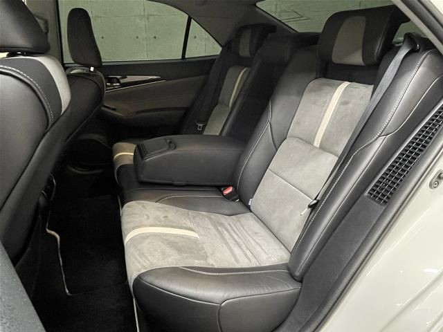 TOYOTA CROWN SEDAN HYBRID 2017 Image 31