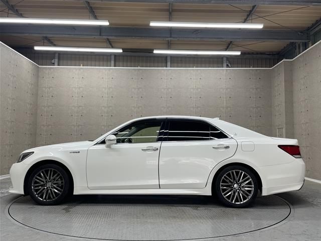 TOYOTA CROWN SEDAN HYBRID 2017 Image 31