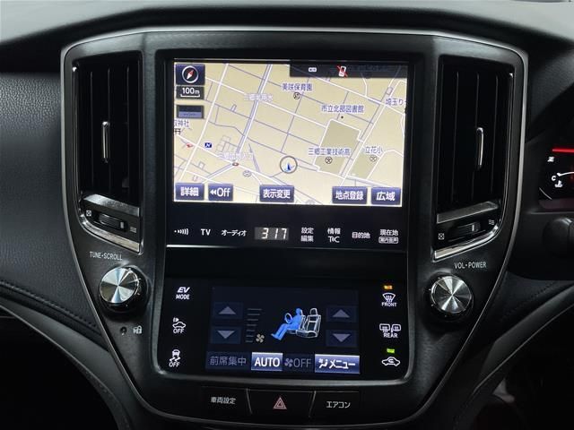 TOYOTA CROWN SEDAN HYBRID 2017 Image 31