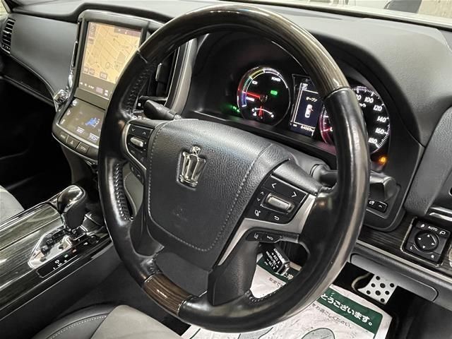 TOYOTA CROWN SEDAN HYBRID 2017 Image 31