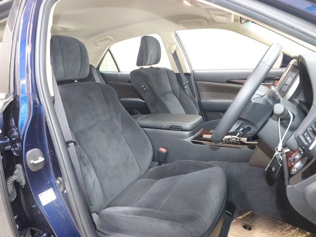 TOYOTA CROWN SEDAN 2015 Image 31