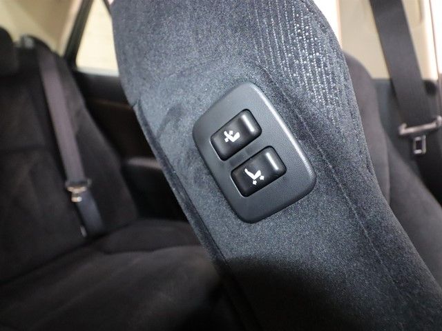 TOYOTA CROWN SEDAN 2015 Image 31