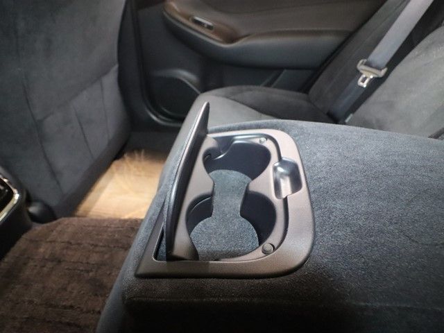 TOYOTA CROWN SEDAN 2015 Image 31