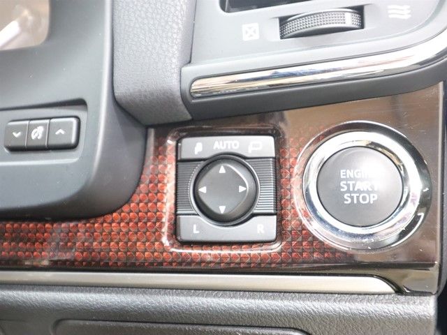 TOYOTA CROWN SEDAN 2015 Image 31