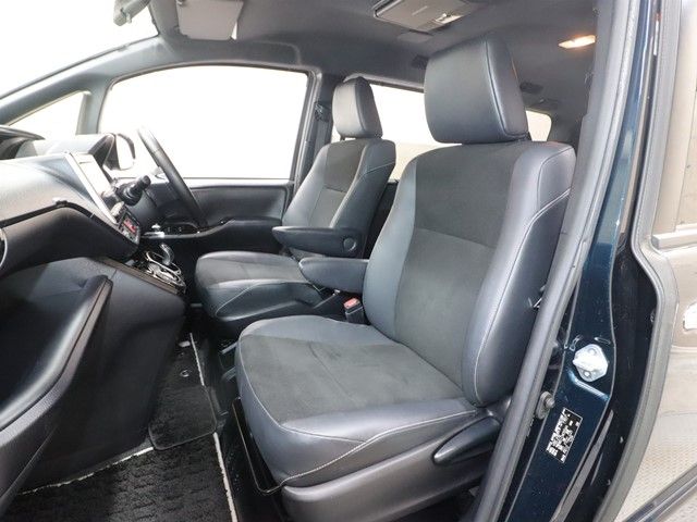 TOYOTA NOAH HYBRID 2020 Image 31