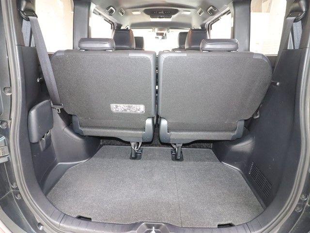 TOYOTA NOAH HYBRID 2020 Image 31