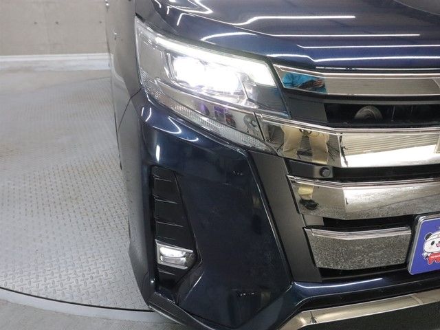 TOYOTA NOAH HYBRID 2020 Image 31
