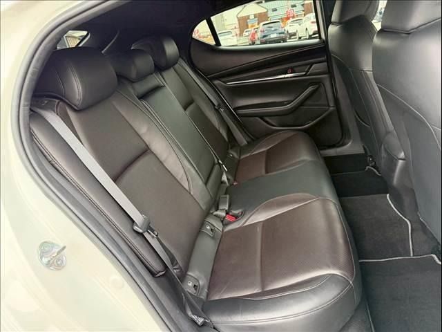 MAZDA 3 FASTBACK 2019 Image 31