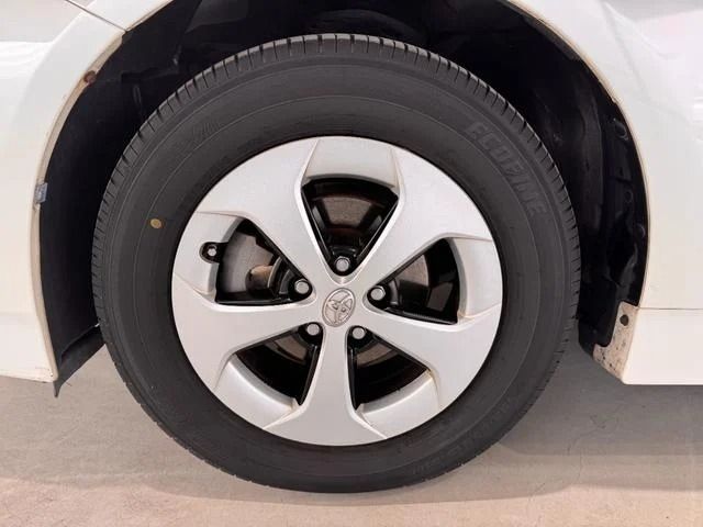 TOYOTA PRIUS 2013 Image 31