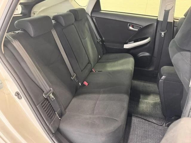 TOYOTA PRIUS 2013 Image 31